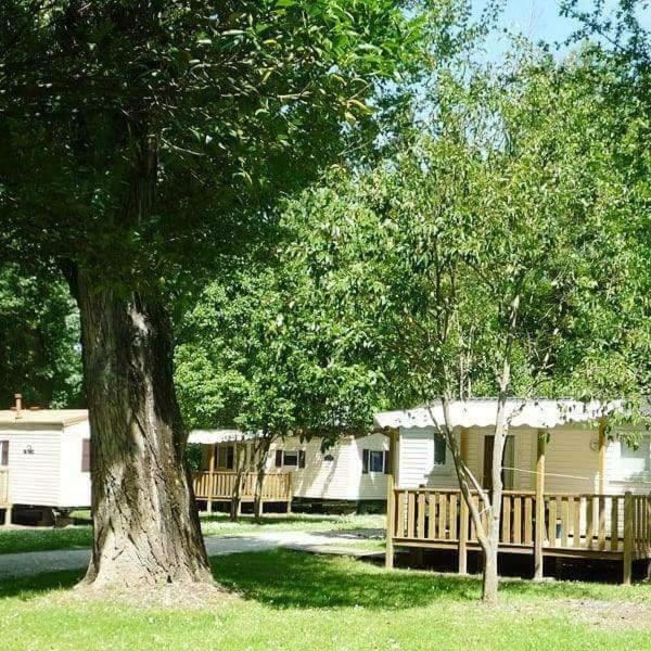 Camping Du Lion บูร์ก-แซ็ง-ต็องเดอ็อล ภายนอก รูปภาพ
